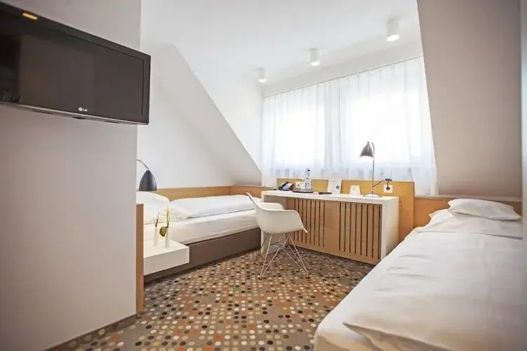 Standard Double room (twin beds)