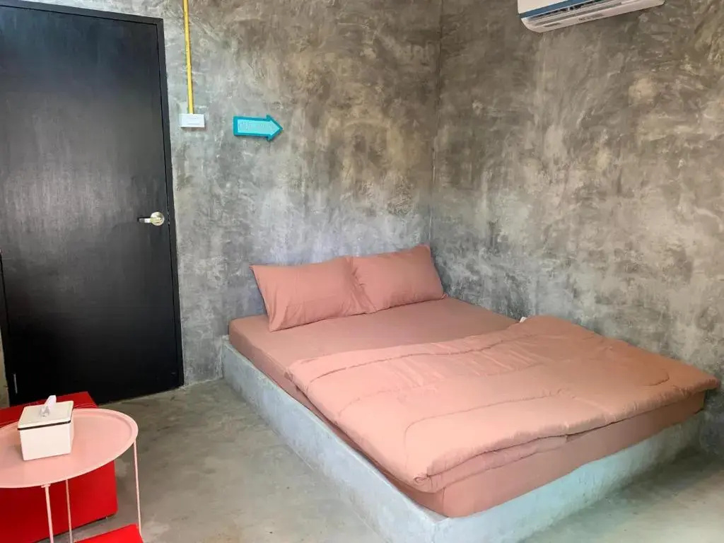 Standard Double room with balcony (full double bed)