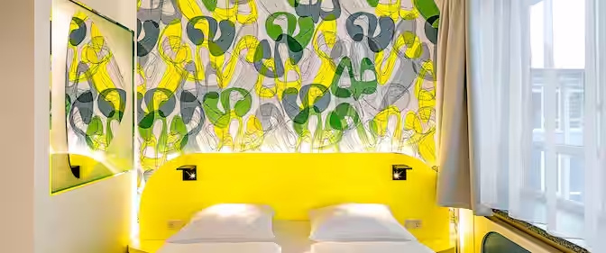 Design Double room (full double bed)