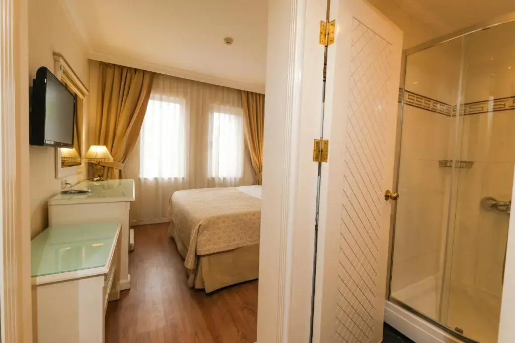 Economy Double room (full double bed)