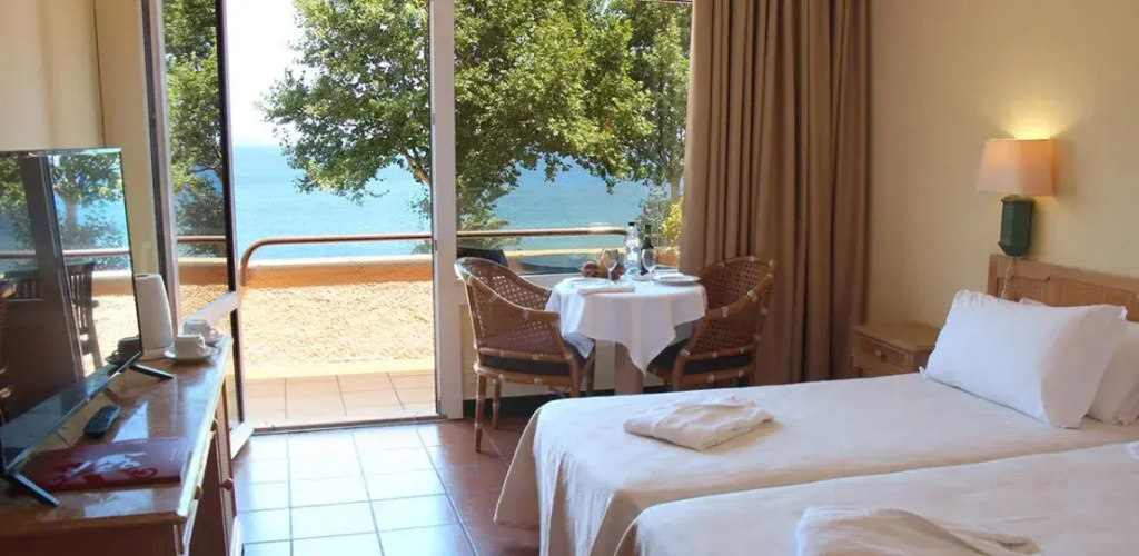 Baia Madeira Hotel - Chambres
