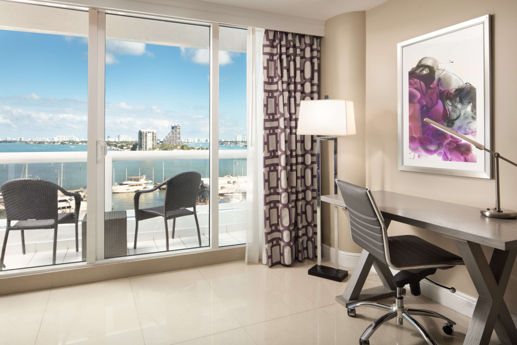 DoubleTree by Hilton Grand Hotel Biscayne Bay - Chambres