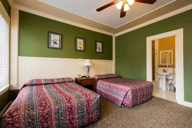 Quadruple room