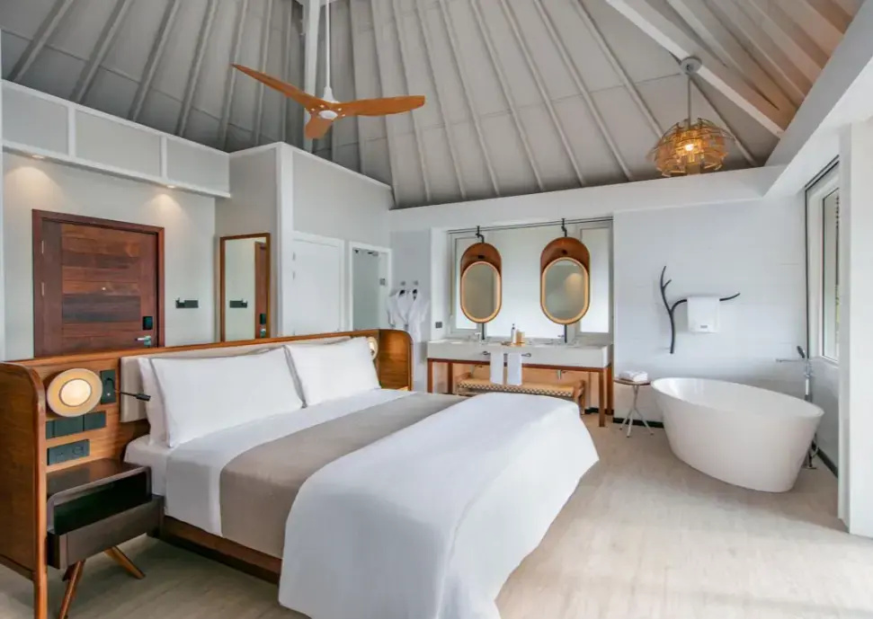 Plunge Pool Double Beach Villa Lagoon View (full double bed)