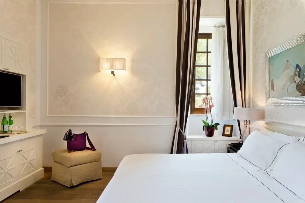 Deluxe Sea View Double room (full double bed)