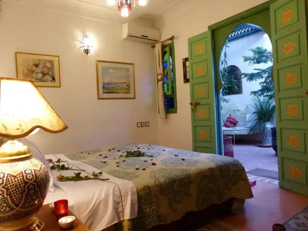 Hanane Double room (twin beds)