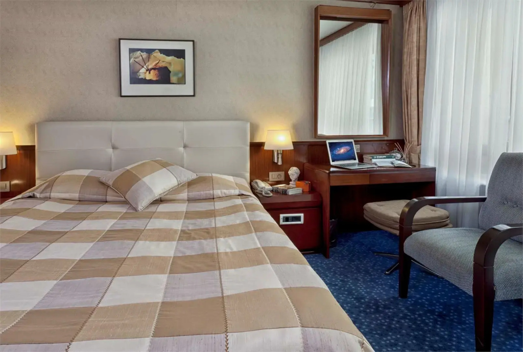 Standard Double room (full double bed)