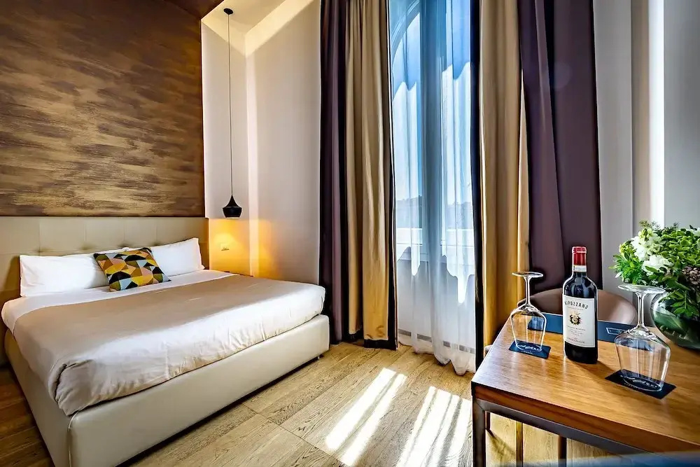 Classic Double room with river view (full double bed)