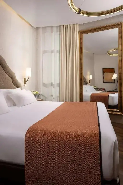 Superior Interior Double room (full double bed) (no window, bed type is subject to availability)