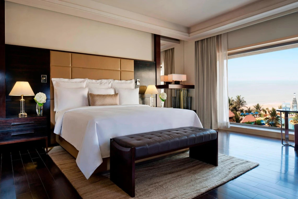 Royal Executive Lounge Access Beach Double Suite with ocean view (full double bed) (bed type is subject to availability)