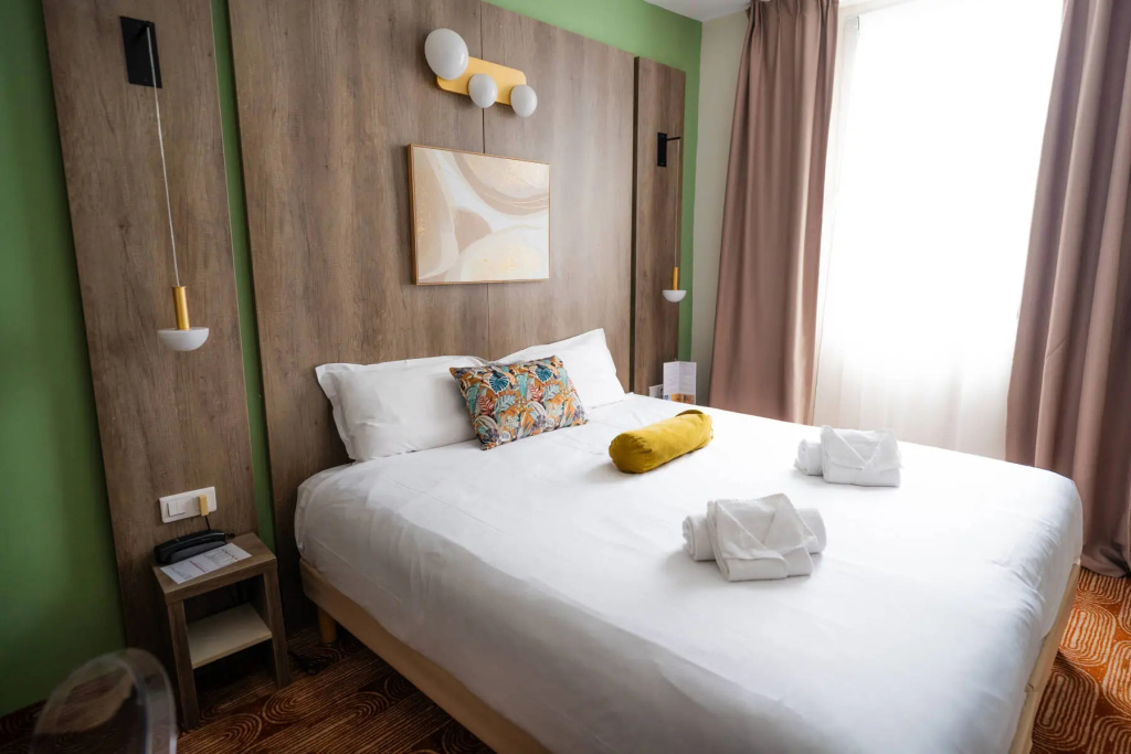 Superior Double room (full double bed)