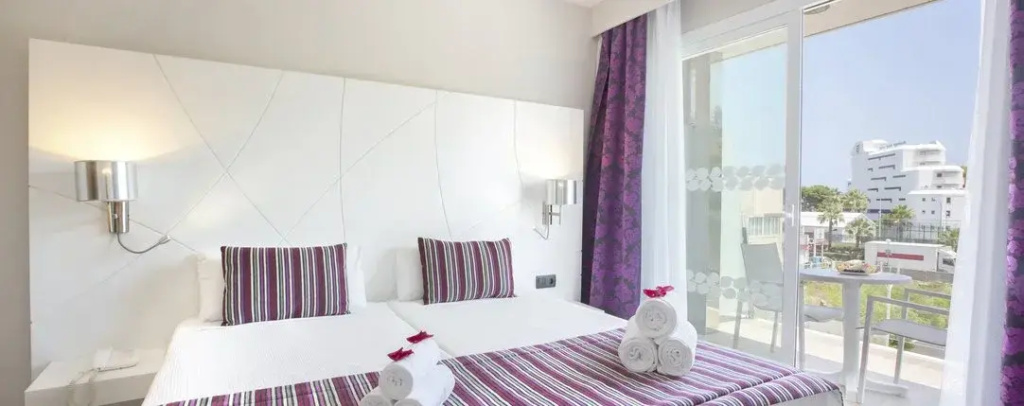 Double Suite (twin beds)