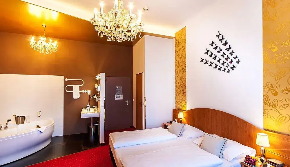 Whirlpool Double room (full double bed)