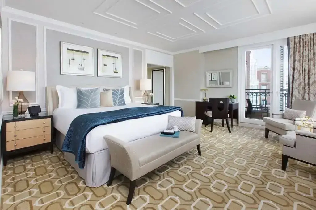 Constitution Double Suite with harbour view (full double bed)