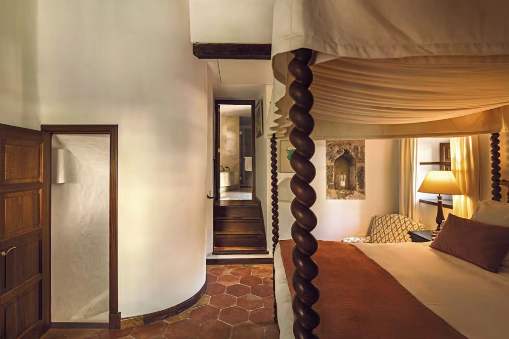 Tower Double Junior Suite (full double bed)