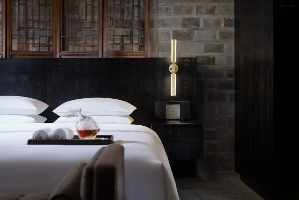 Family Courtyard View (Tatami) Double room (full double bed)