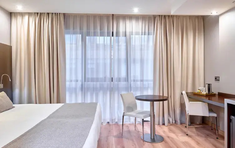 Hotel Turia Granada - Chambres