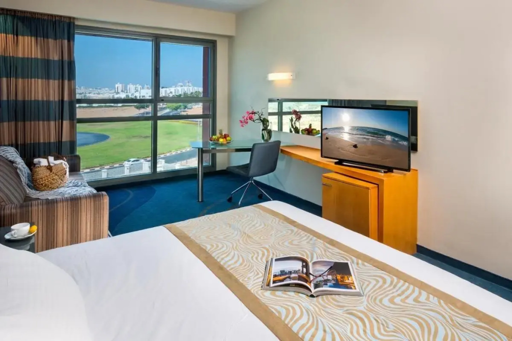 Deluxe Double room (full double bed)