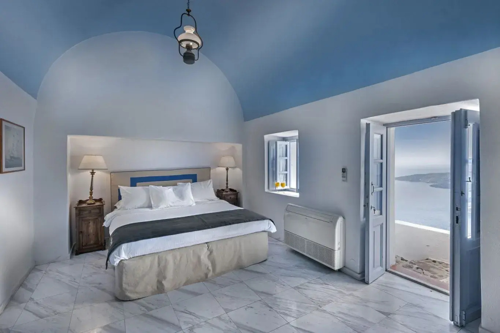 Suite with Volcano and Sea view