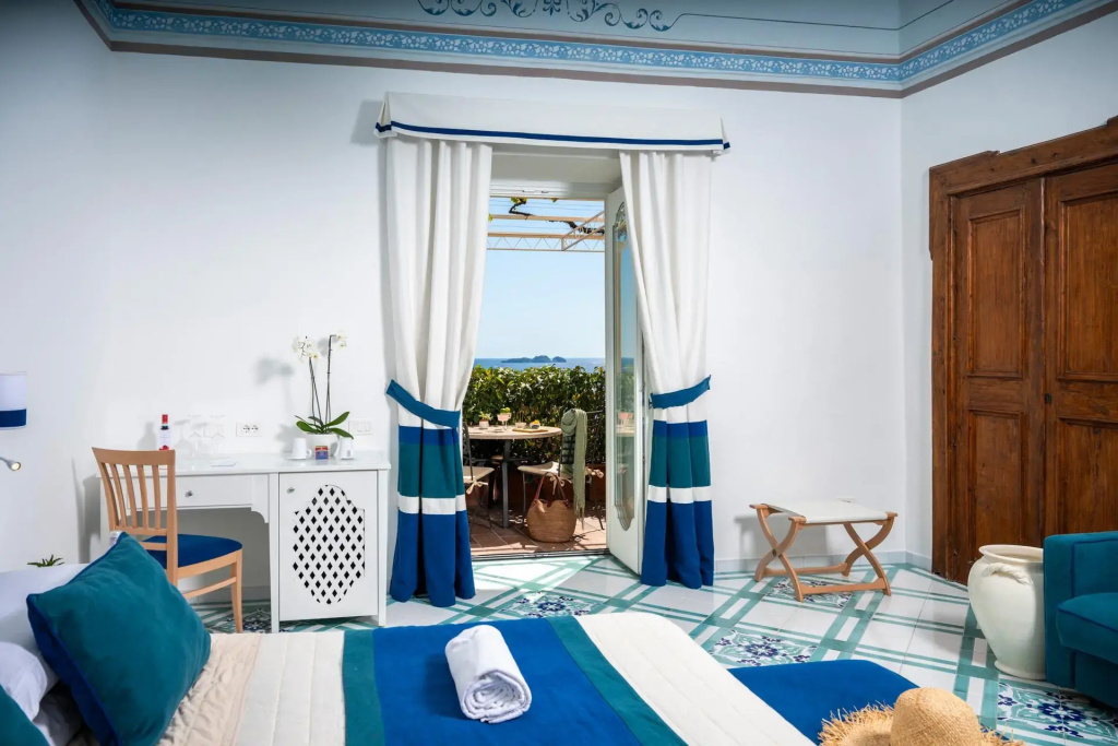Classic Triple room