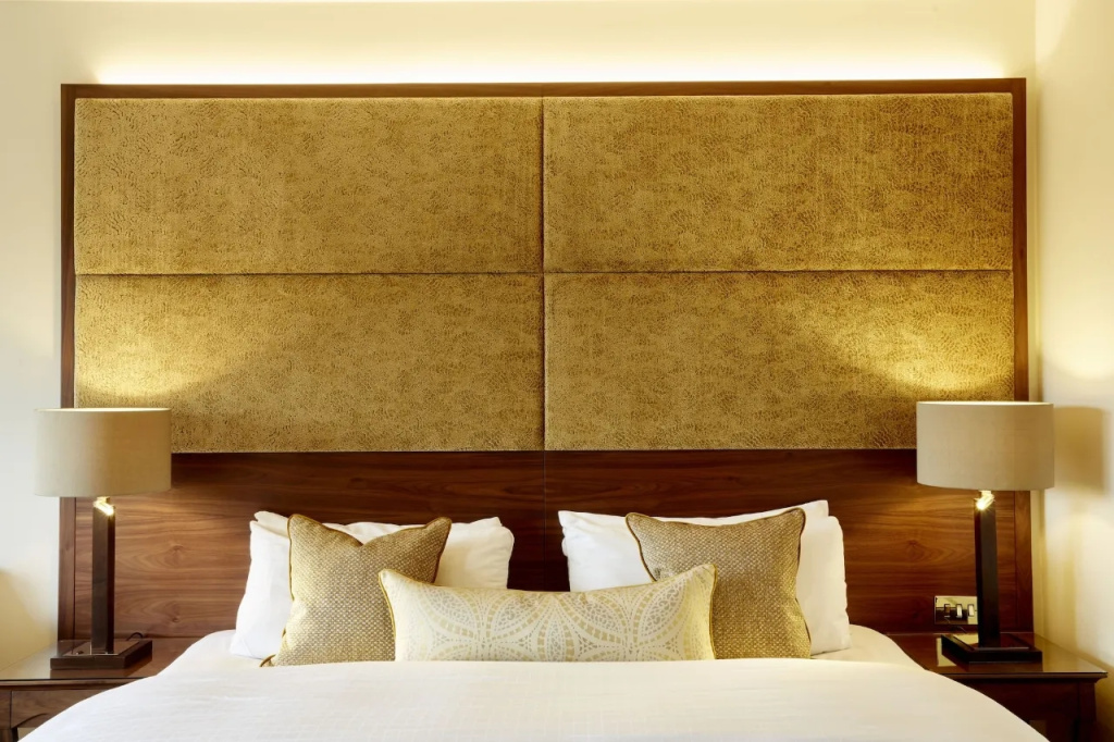 Signature Double room (full double bed)