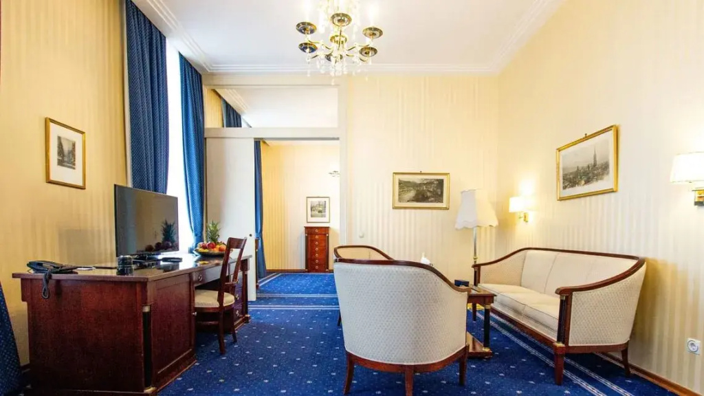 Ambassador Hotel - Chambres