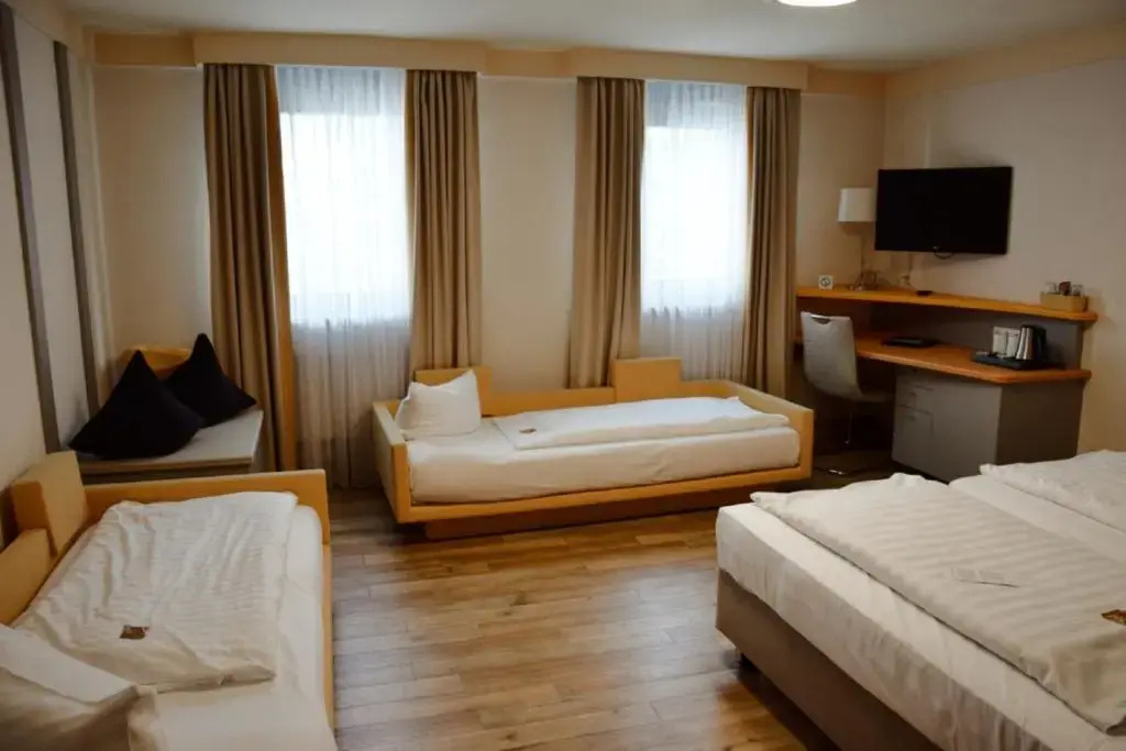 Superior Quadruple room