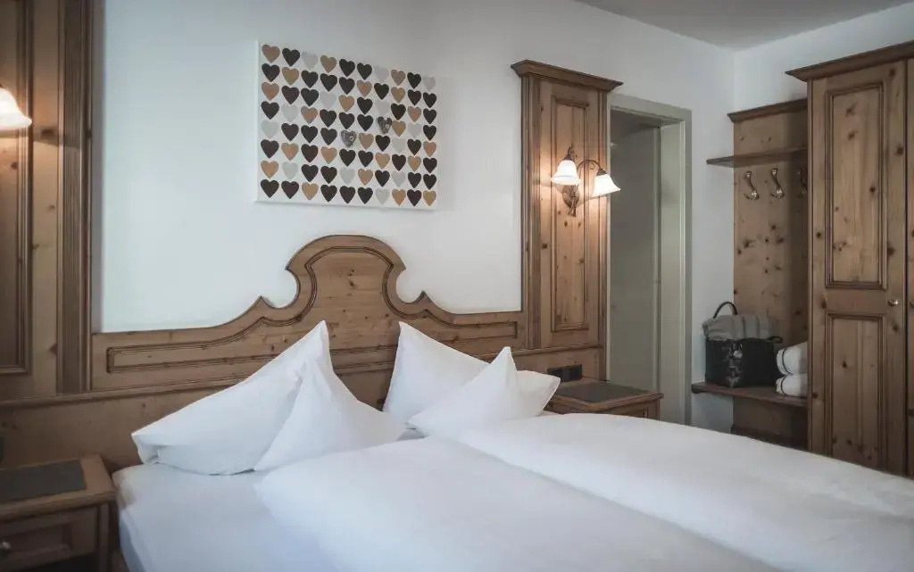 Classic Double room (full double bed)