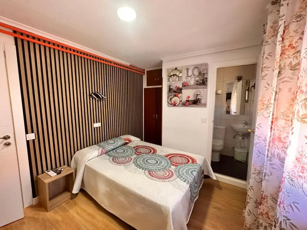 Standard Single room with balcony and with courtyard view