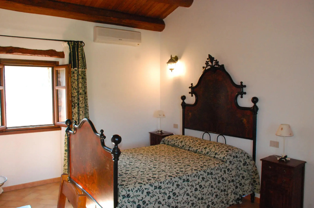 "La Brundedda" Double room (full double bed)