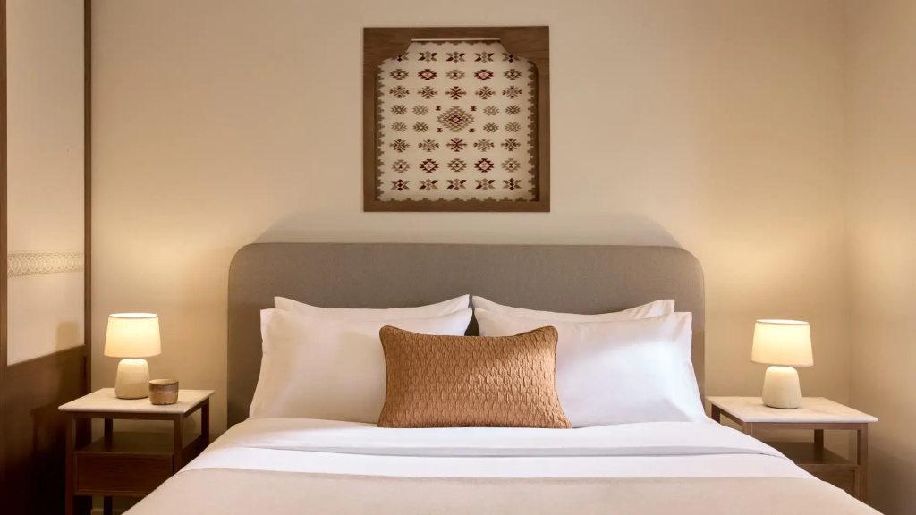 Eden (Annex Building) Double Suite (full double bed)
