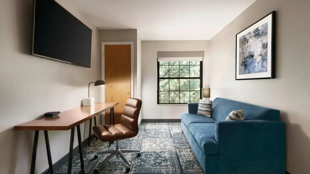 Four Points by Sheraton Raleigh Arena - Chambres