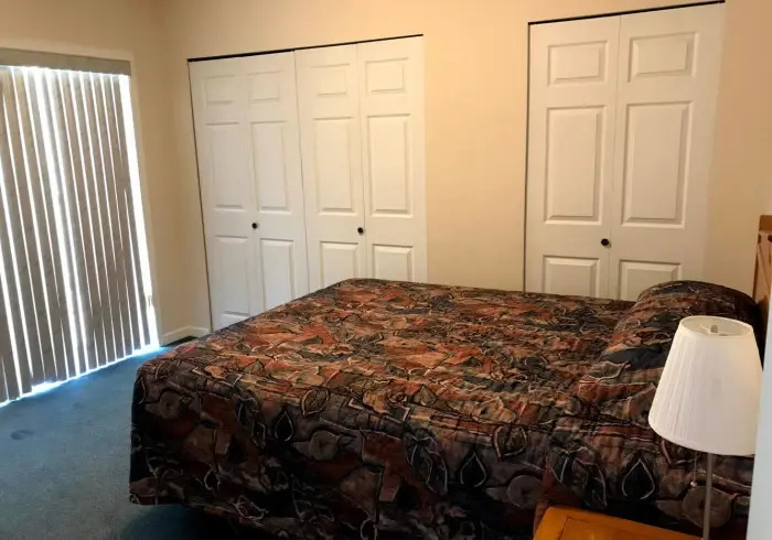 2 Bedrooms Condo with balcony and with lake view