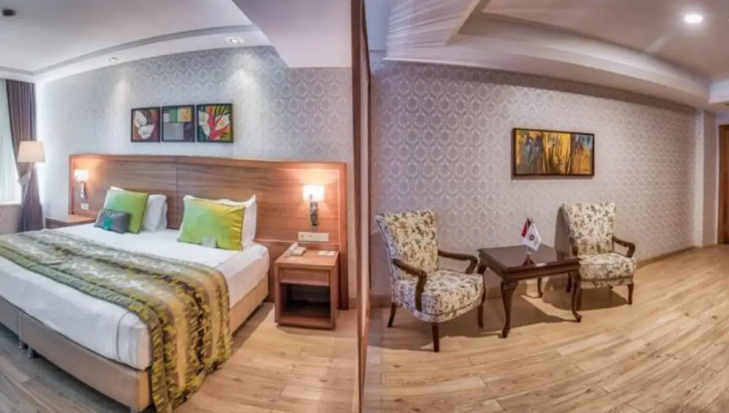 Corner Double room (full double bed)