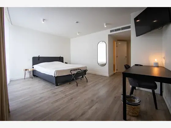 Prestige with bath Double room (full double bed)