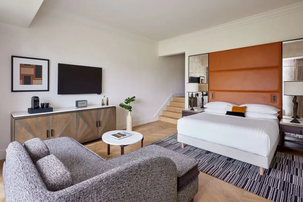 Champs-Elysees View Double Suite (full double bed)