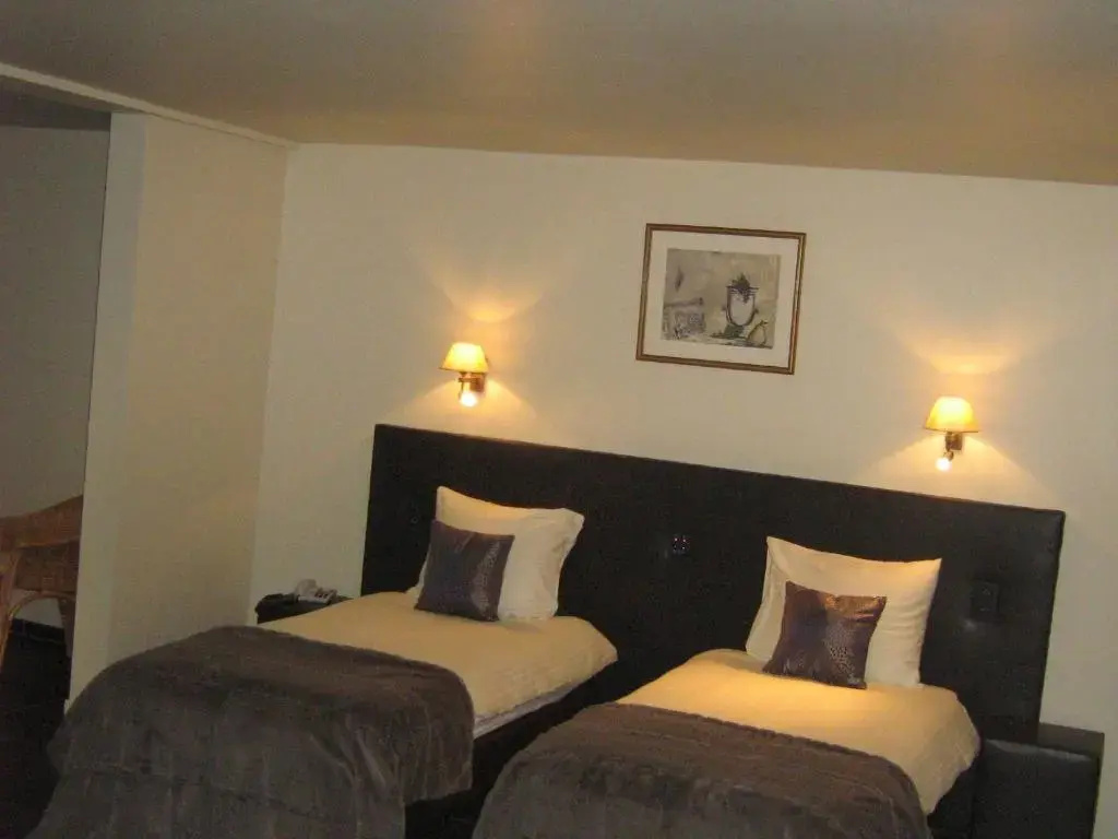 Deluxe Family Suite