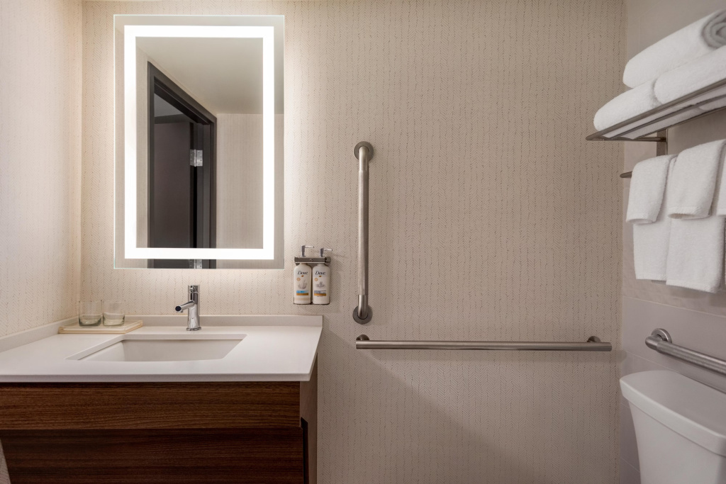 Holiday Inn & Suites Vancouver Downtown by IHG - Chambres