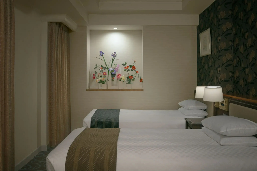 Comfort High Floor Double room with city view (twin beds)