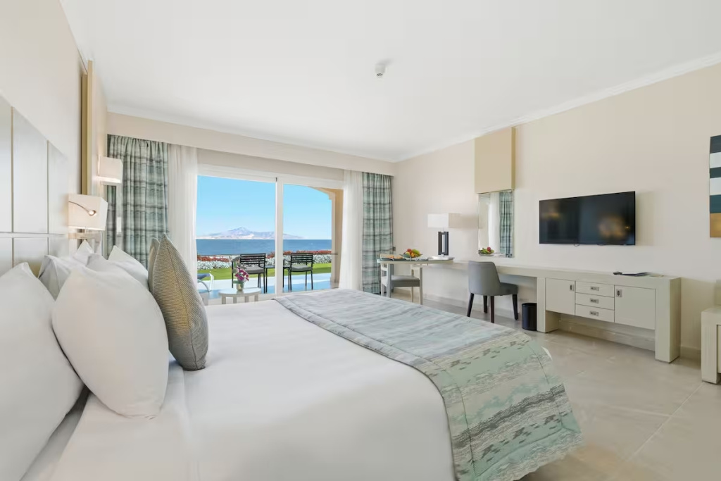 Premium Double room beachfront, full double bed room photo 1