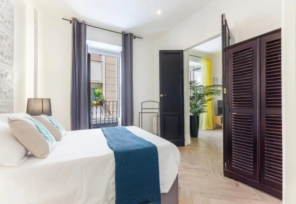 5 Bedrooms II Apartment
