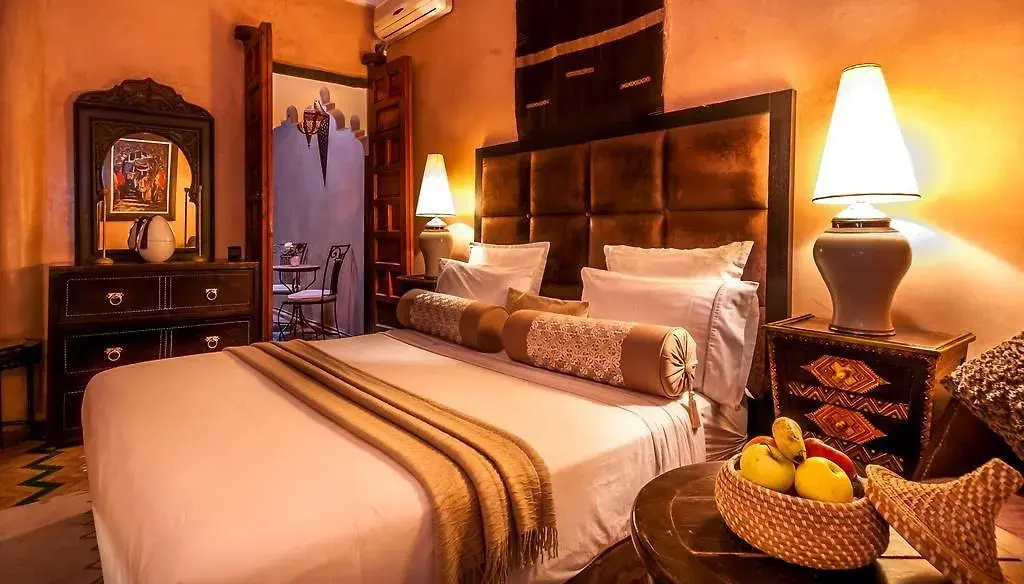 Chocolat Double room (full double bed)