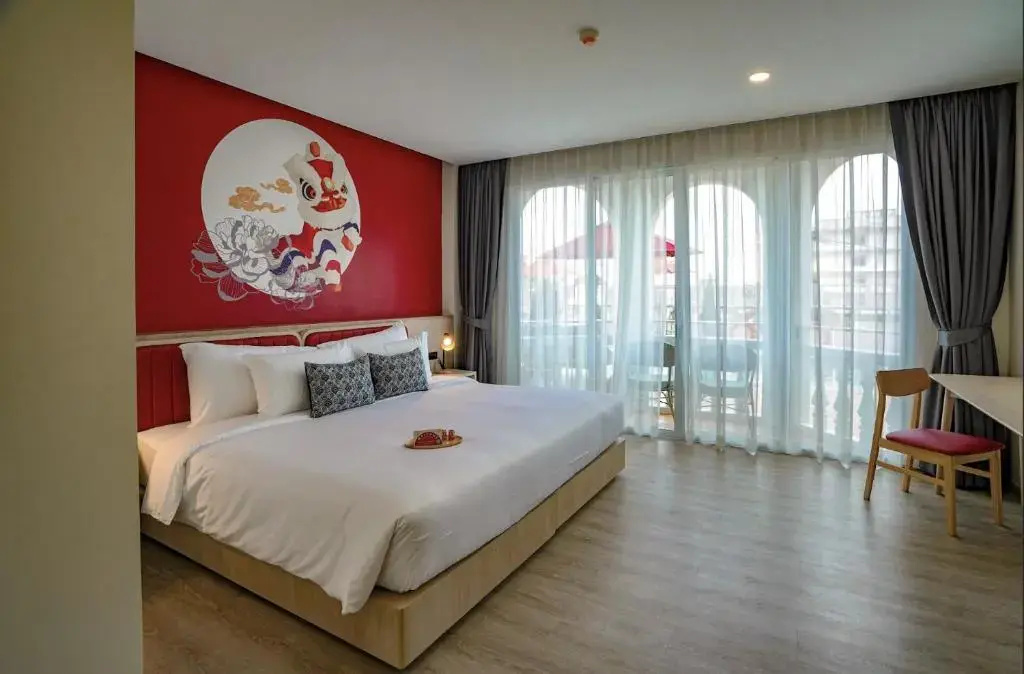 Hotel Midtown Ratsada Room Type - DELUXE, DOUBLE BED, BALCONY