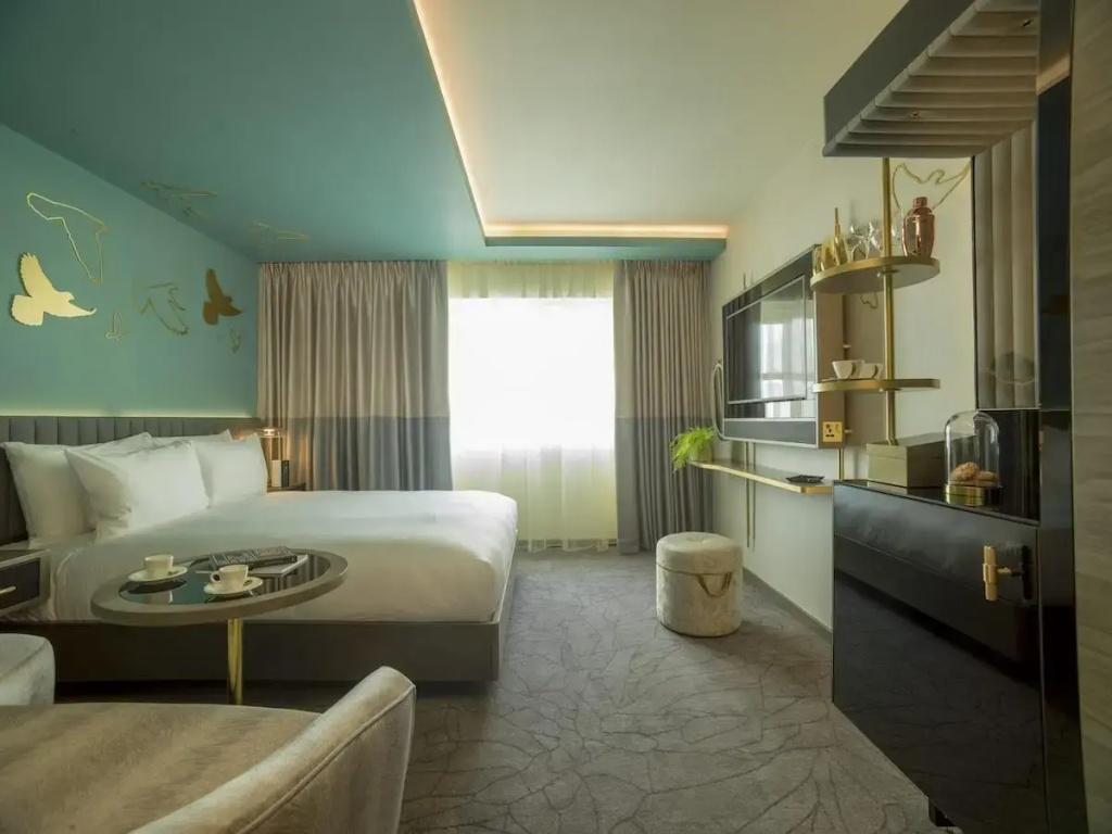 Superior Street Double room (full double bed)