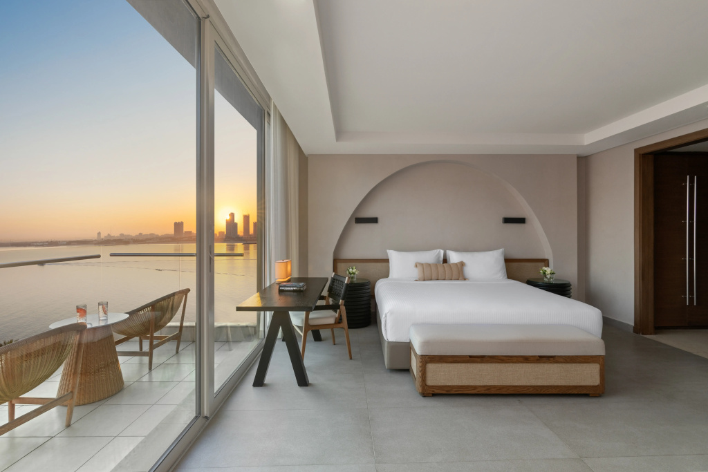 Senior Double Suite with sea view (full double bed)