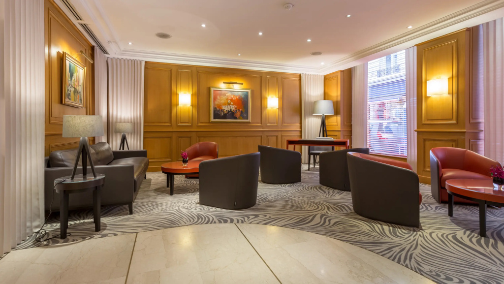 Lobby & Reception