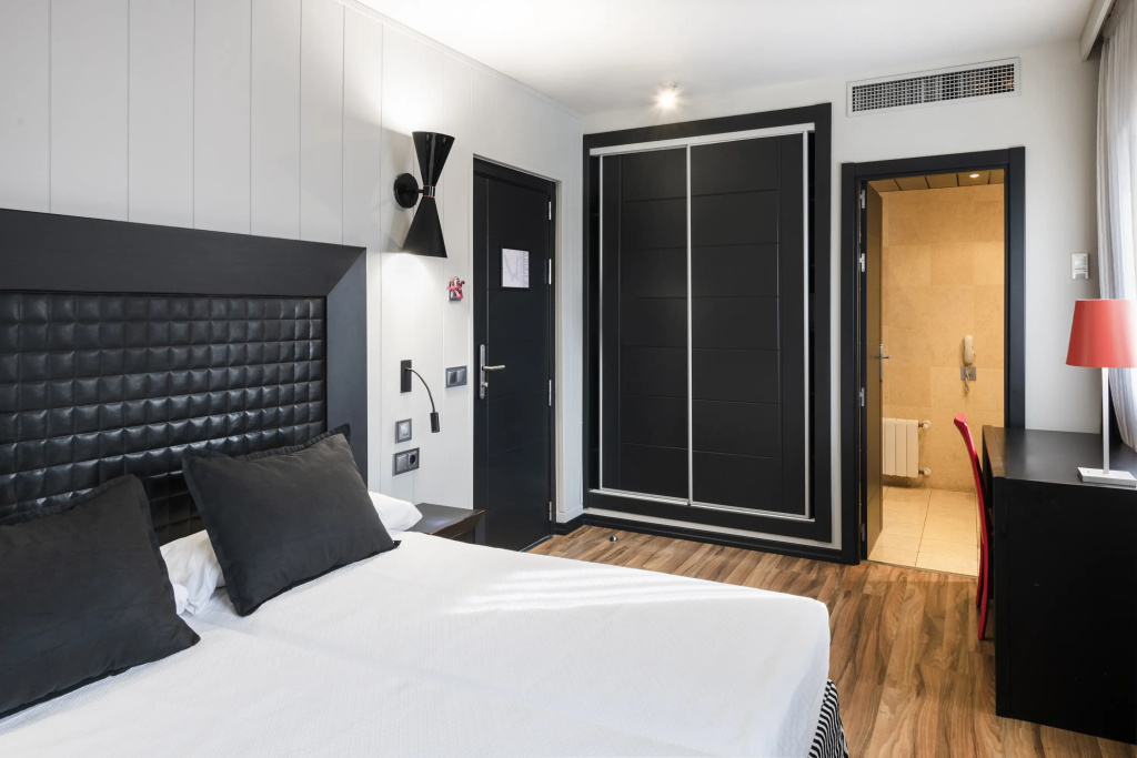 Salles Hotel Aeroport de Girona - Chambres