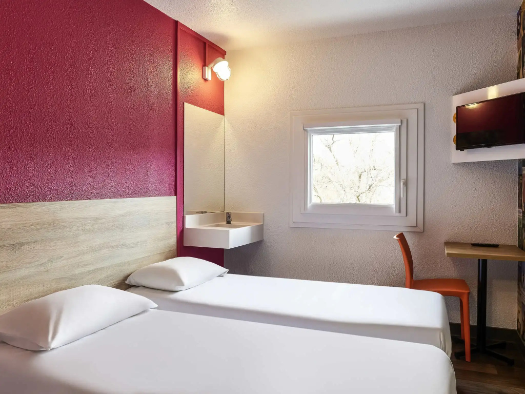 Side Car room
