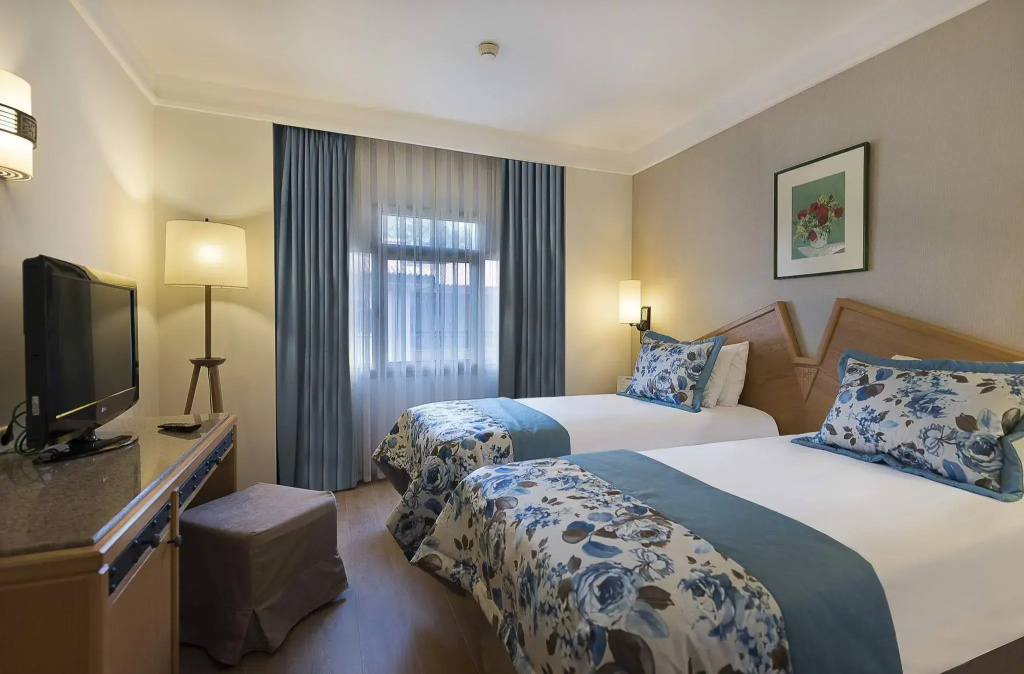 Family Quadruple Suite