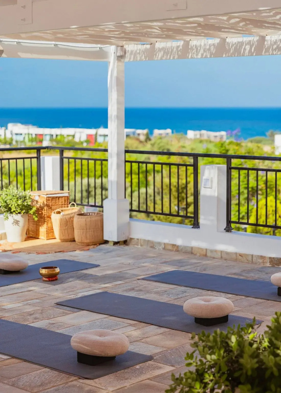 WellClub Family Wellness & Sea View Suites